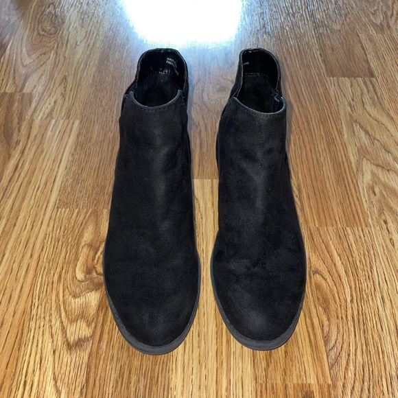 Black Booties - Picture 4 of 7